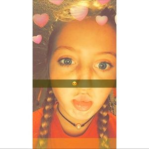 Meet your Posher, Elizabeth